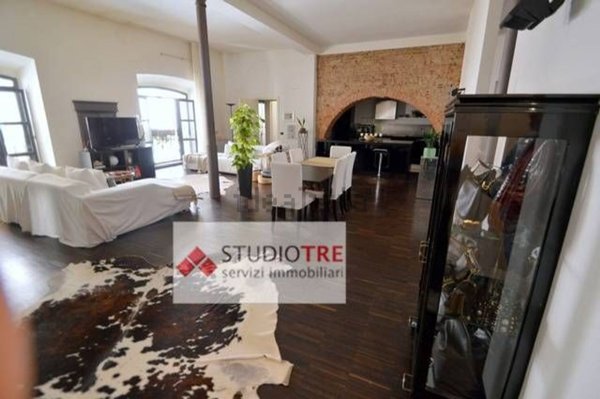 appartamento in vendita a Pavia in zona Centro Città