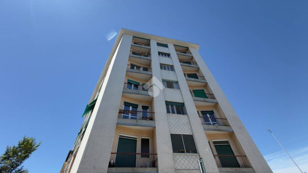 appartamento in vendita a Pavia in zona Stazione