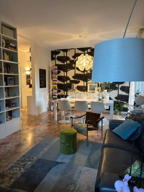 appartamento in vendita a Pavia in zona Casa sul Fiume