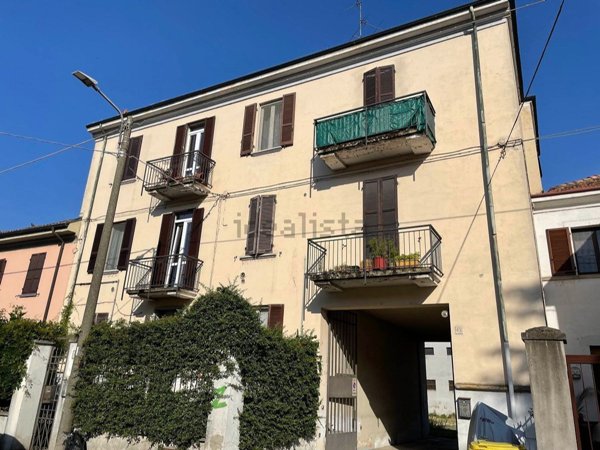 appartamento in vendita a Pavia in zona Casa sul Fiume
