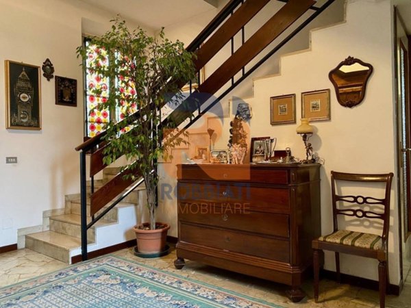 casa indipendente in vendita a Pavia in zona Città Giardino