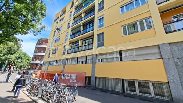 ufficio in vendita a Pavia in zona Stazione