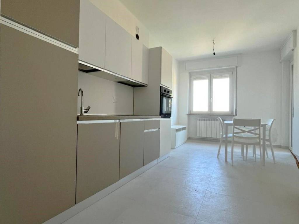 appartamento in vendita a Pavia in zona Vallone