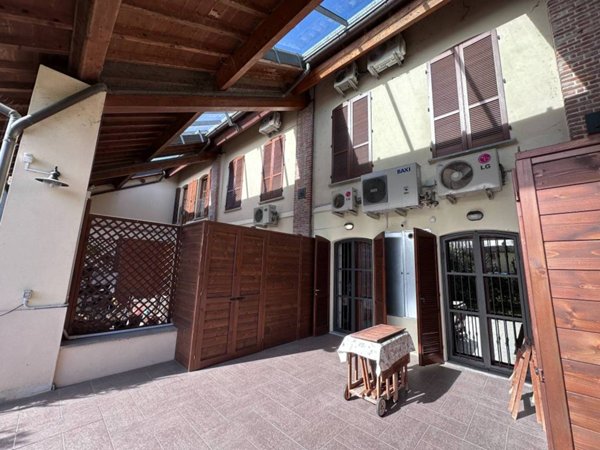 casa indipendente in vendita a Pavia in zona Cassinino