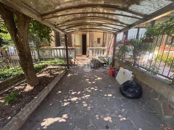 casa semindipendente in vendita a Pavia in zona Casa sul Fiume