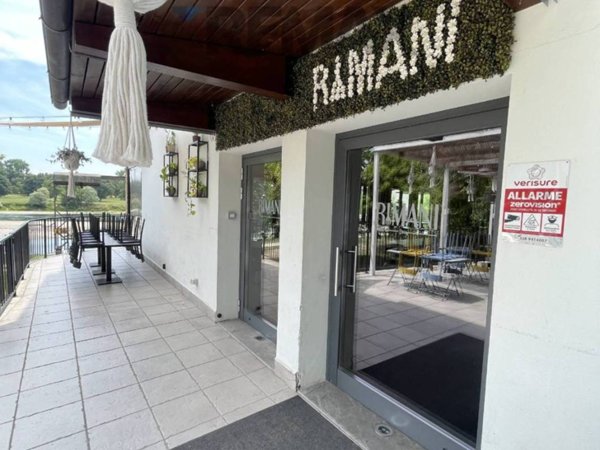 intera palazzina in vendita a Pavia in zona Viale Della Libertà
