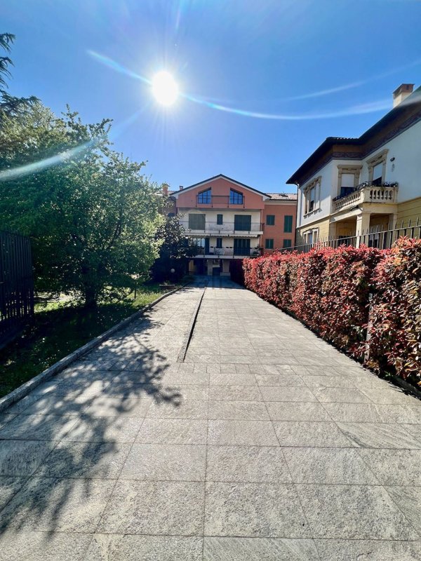 appartamento in vendita a Pavia in zona Casa sul Fiume