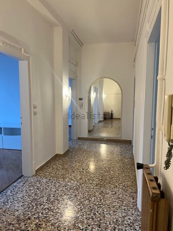 appartamento in vendita a Pavia in zona Stazione