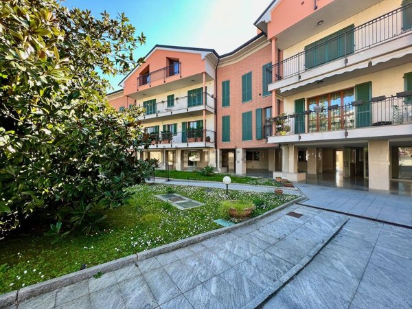 appartamento in vendita a Pavia in zona Casa sul Fiume