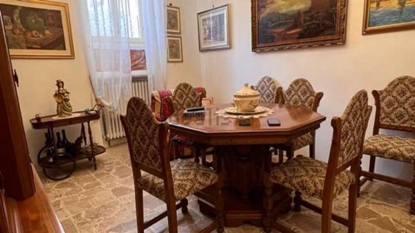 appartamento in vendita a Pavia in zona Centro Città