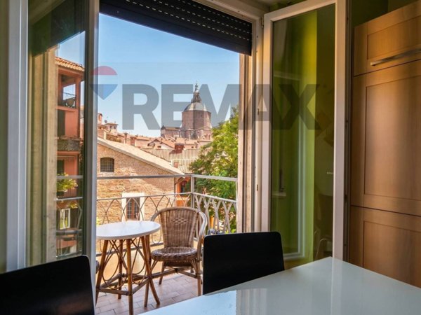 appartamento in vendita a Pavia in zona Centro Città