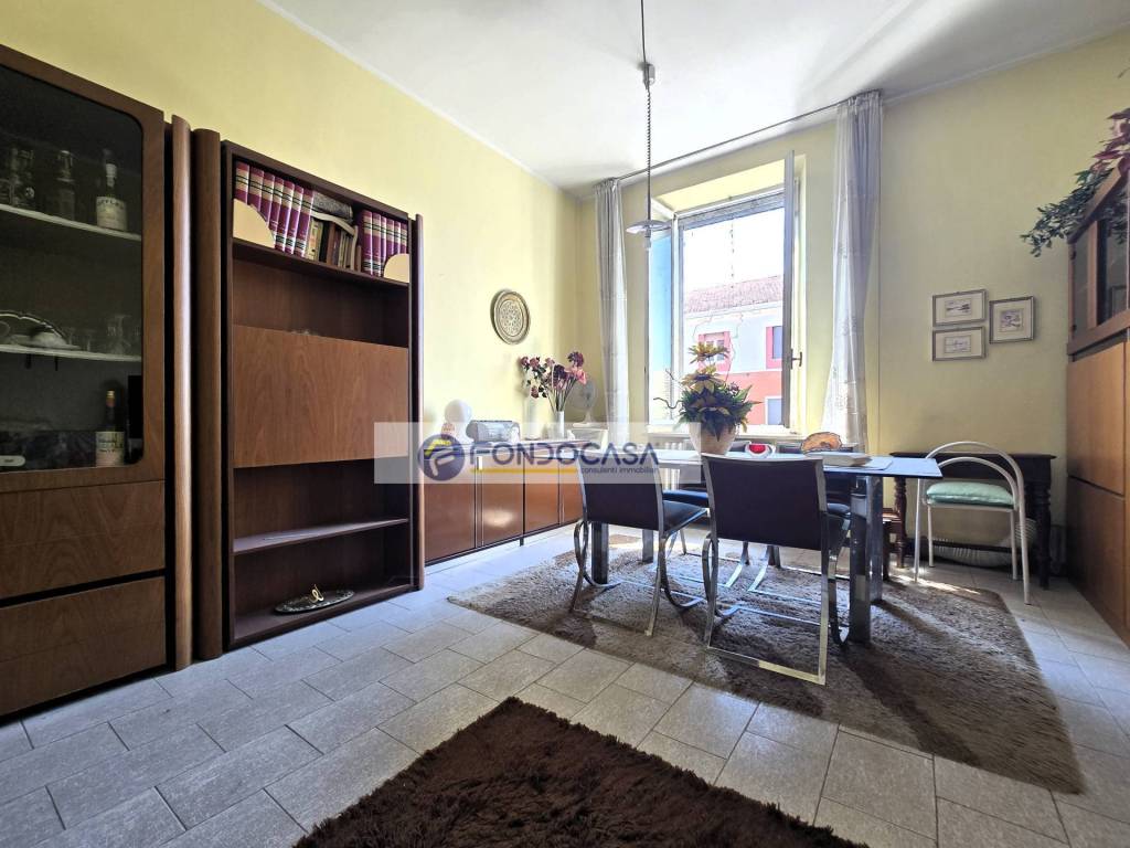appartamento in vendita a Pavia in zona San Pietro