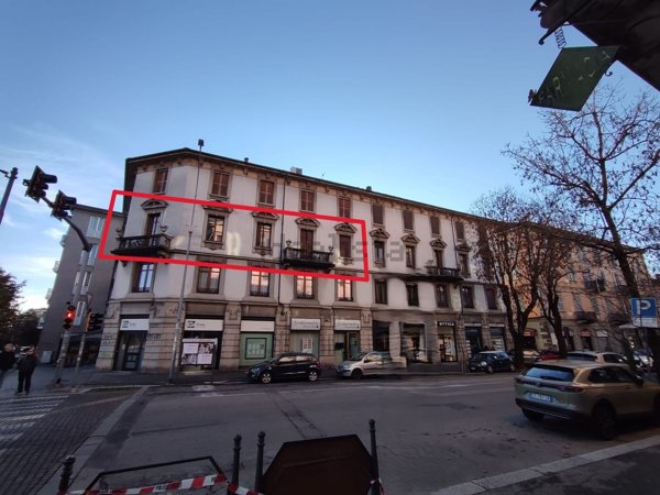 appartamento in vendita a Pavia in zona Centro Città