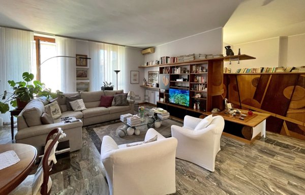 appartamento in vendita a Pavia in zona Centro Città