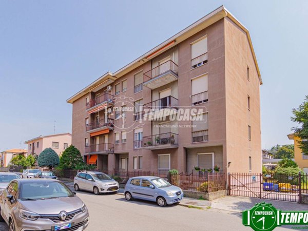 appartamento in vendita a Pavia in zona Vallone