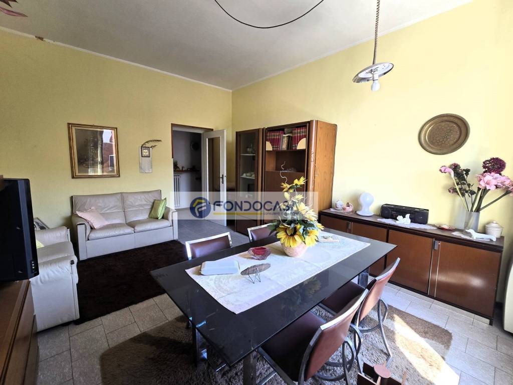 appartamento in vendita a Pavia in zona Stazione