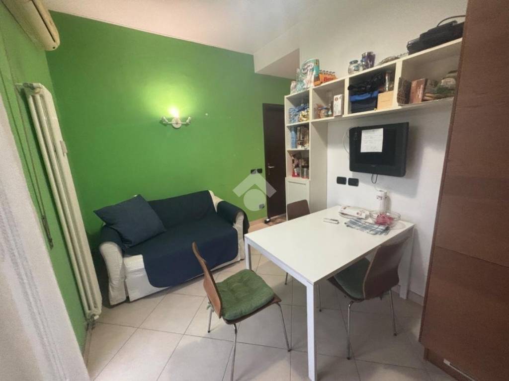 appartamento in vendita a Pavia in zona Stazione