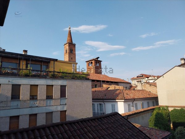 appartamento in vendita a Pavia in zona Centro Città