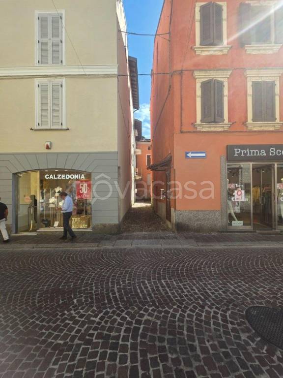 appartamento in vendita a Pavia in zona Centro Città