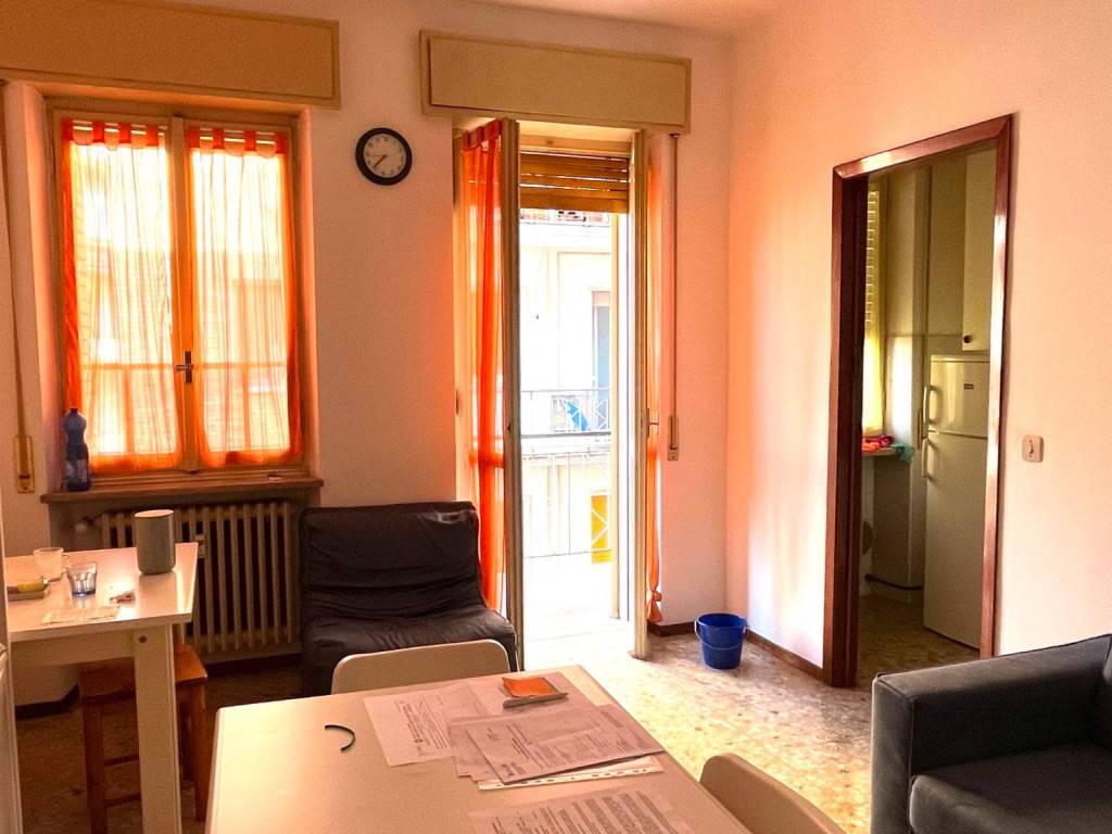 appartamento in vendita a Pavia in zona Pompieri