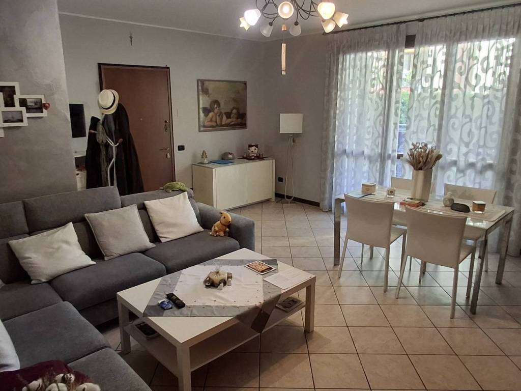 appartamento in vendita a Pavia in zona Città Giardino