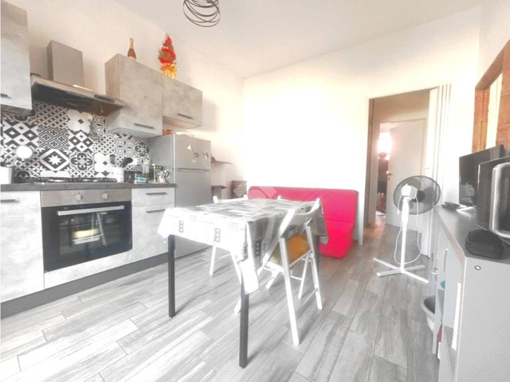 appartamento in vendita a Pavia in zona Stazione