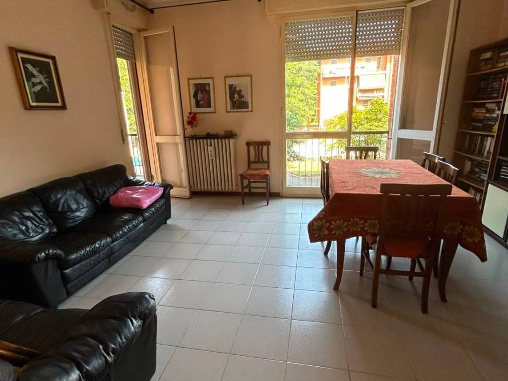 appartamento in vendita a Pavia in zona Policlinico