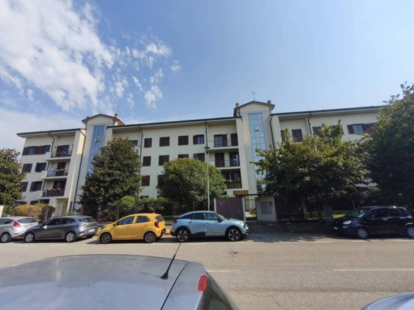 appartamento in vendita a Pavia in zona Casa sul Fiume
