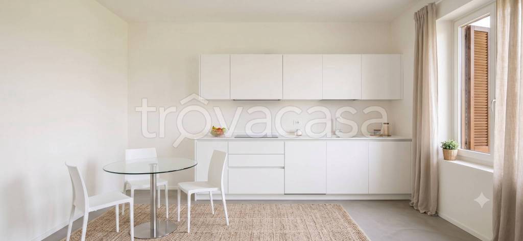 appartamento in vendita a Pavia in zona Pompieri
