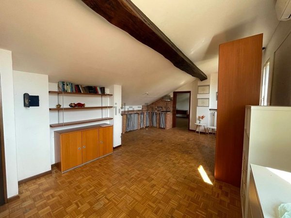 appartamento in vendita a Pavia in zona Borgo Calvenzano