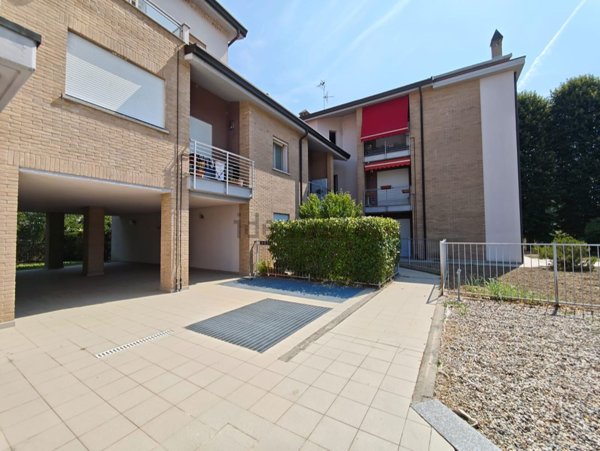 appartamento in vendita a Pavia in zona Chiozzo