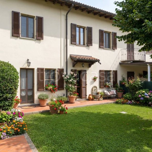 casa indipendente in vendita a Pavia in zona Rizza