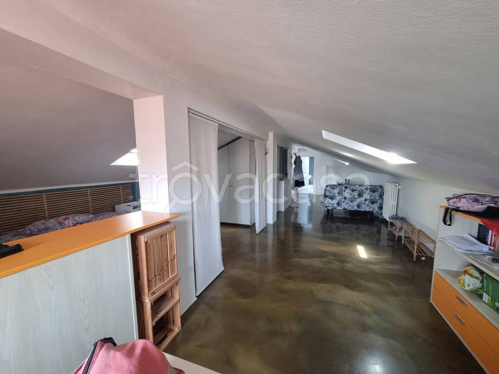 appartamento in vendita a Pavia in zona Casa sul Fiume