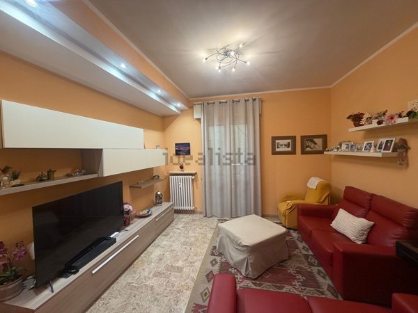 appartamento in vendita a Pavia in zona Vallone