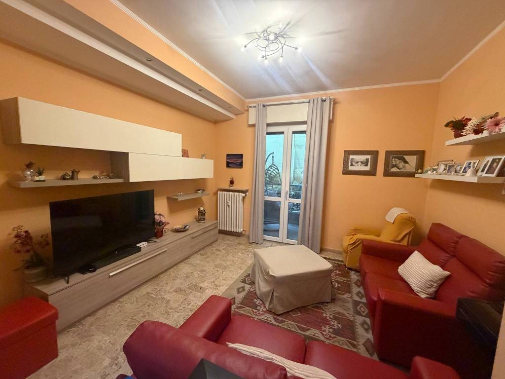 appartamento in vendita a Pavia in zona Vallone