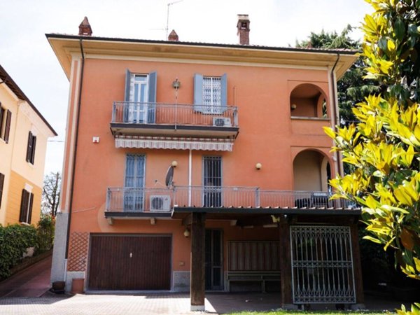 casa indipendente in vendita a Pavia in zona Viale Gorizia