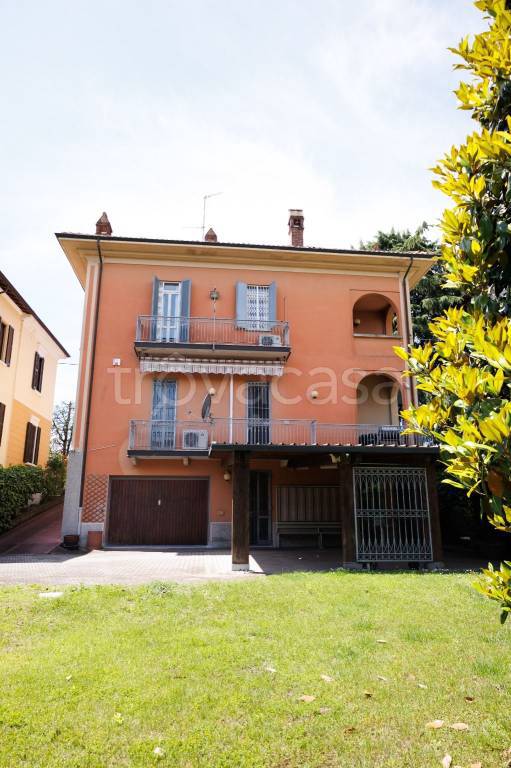 casa indipendente in vendita a Pavia in zona Viale Gorizia