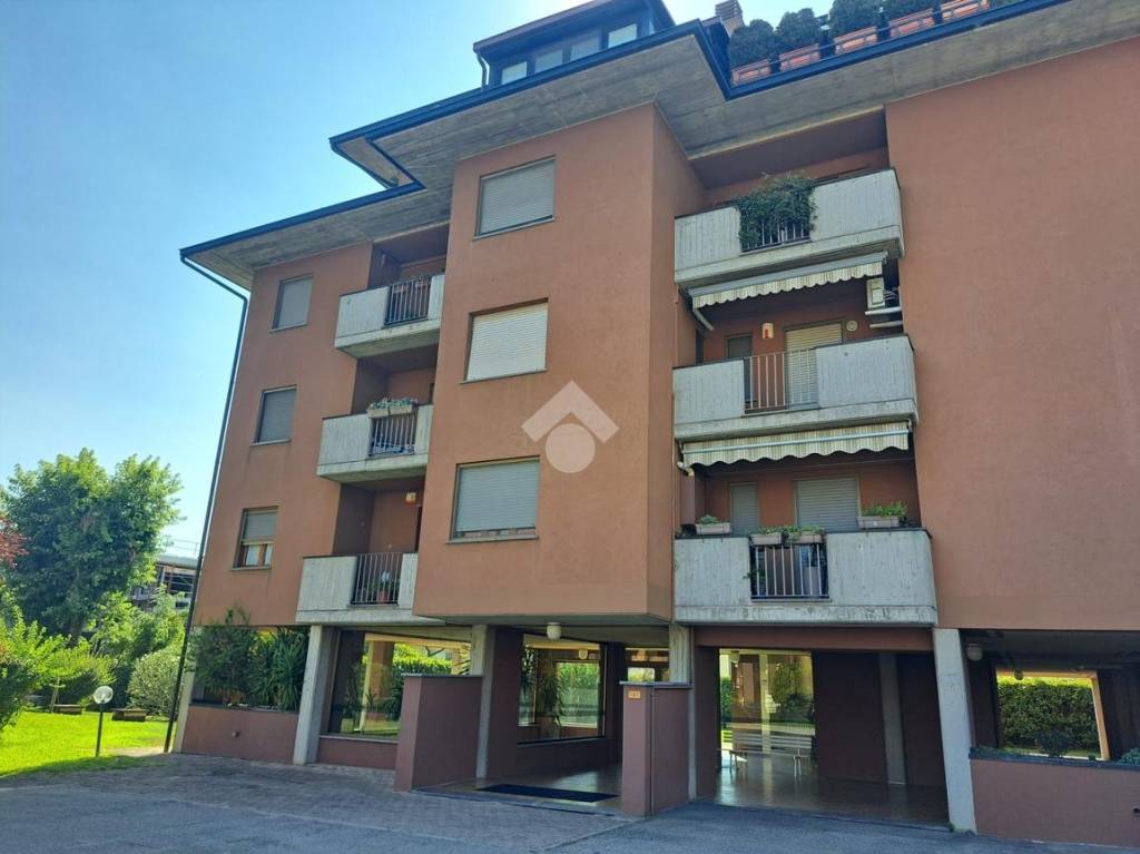 appartamento in vendita a Pavia in zona Viale Cremona