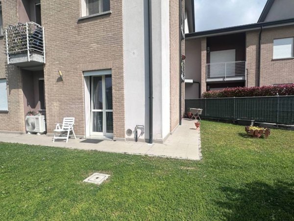 appartamento in vendita a Pavia in zona Chiozzo