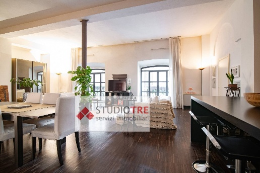appartamento in vendita a Pavia in zona Centro Città