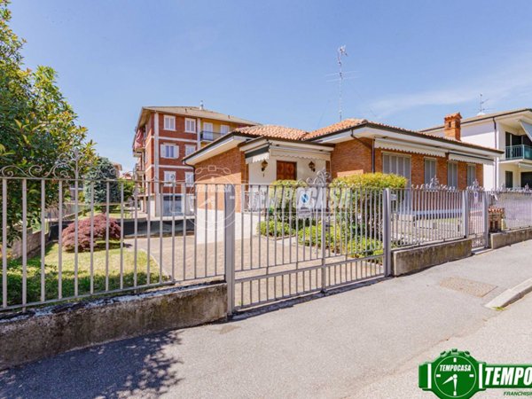 casa indipendente in vendita a Pavia in zona Viale Cremona