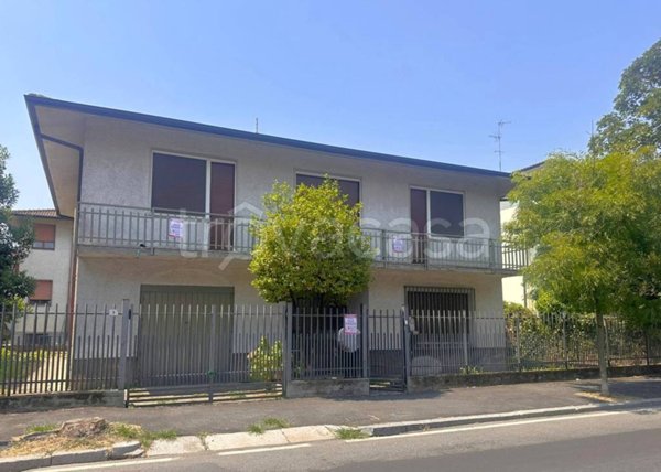 casa indipendente in vendita a Pavia