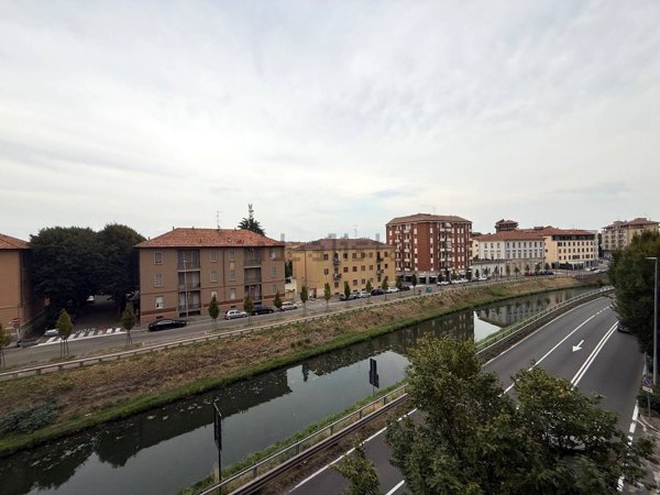 appartamento in vendita a Pavia in zona Centro Città