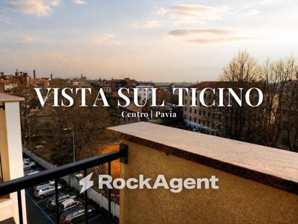 appartamento in vendita a Pavia in zona Centro Città