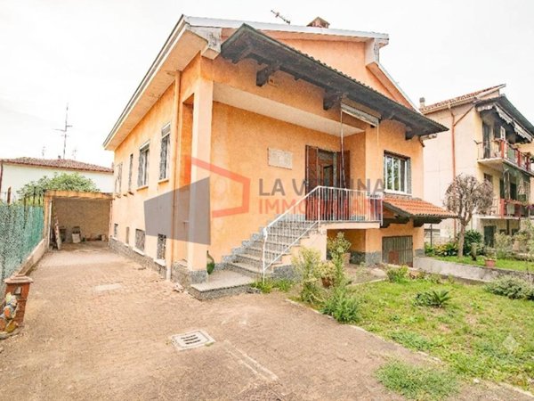 casa indipendente in vendita a Pavia in zona Campo Coni