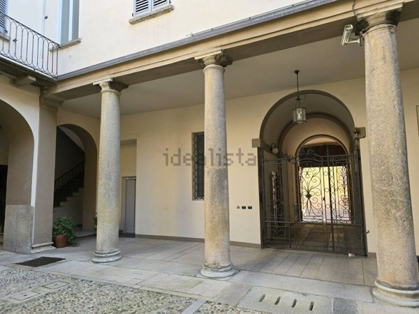 appartamento in vendita a Pavia in zona Centro Città