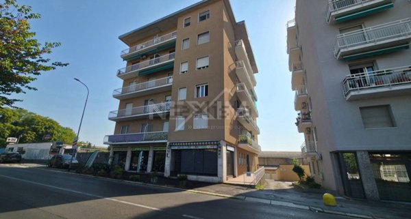 appartamento in vendita a Pavia in zona Pompieri