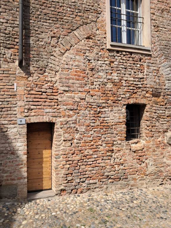 appartamento in vendita a Pavia in zona Centro Città