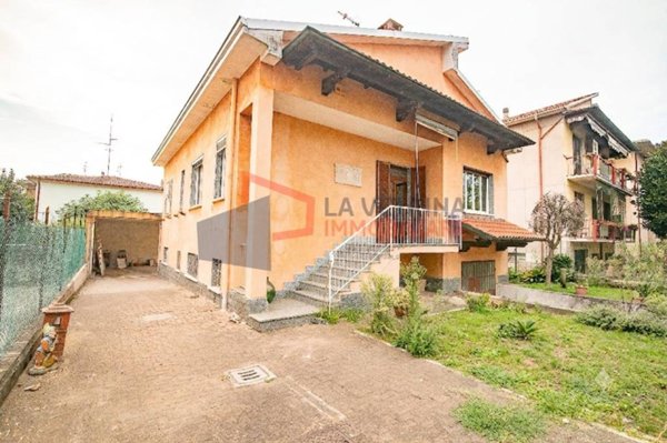 casa indipendente in vendita a Pavia in zona Vallone