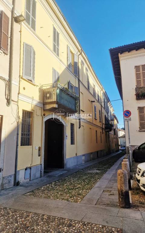appartamento in vendita a Pavia in zona Centro Città